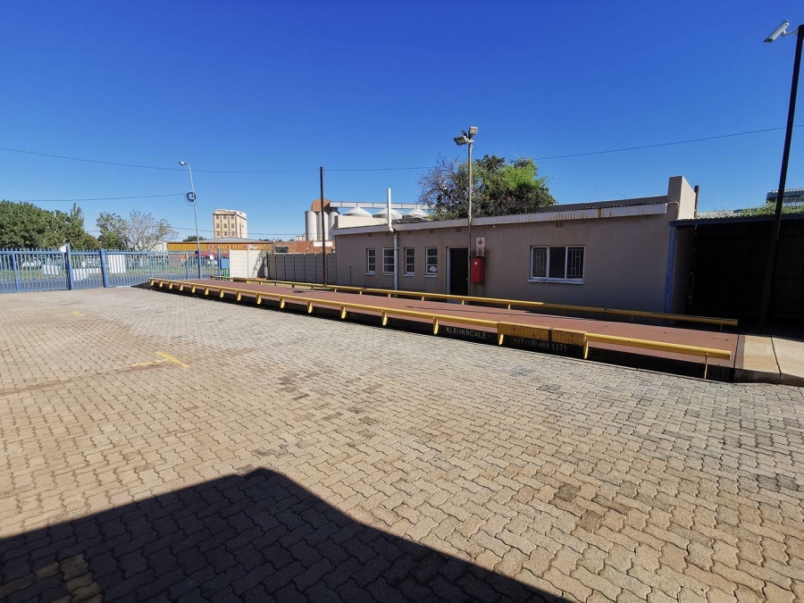 To Let commercial Property for Rent in Klerksdorp Industrial North West